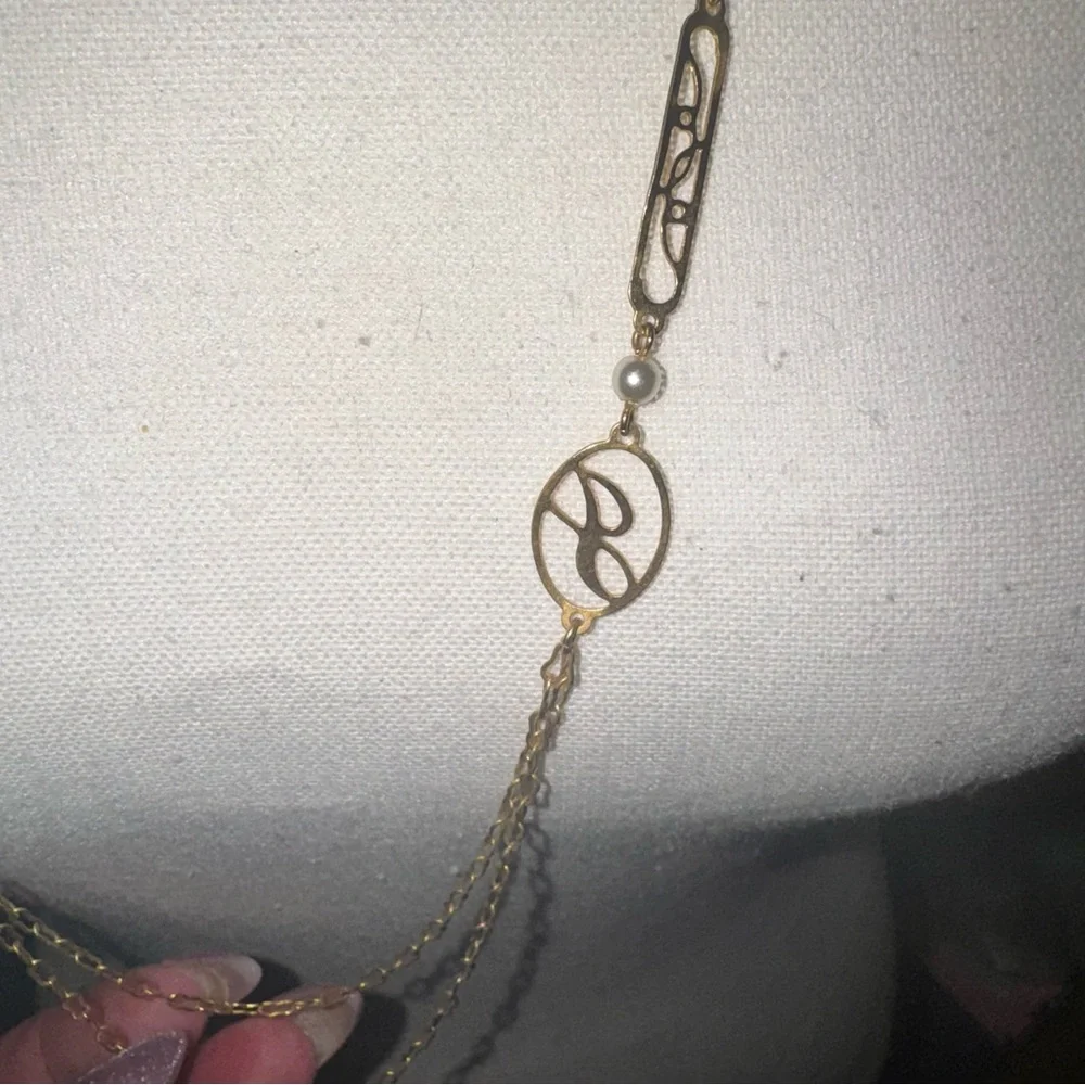 Avon initial touch necklace - Picture 2 of 5